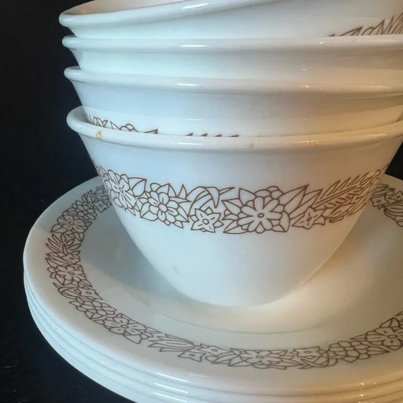 🐳 Corelle Tea Set - Picture 2 of 6